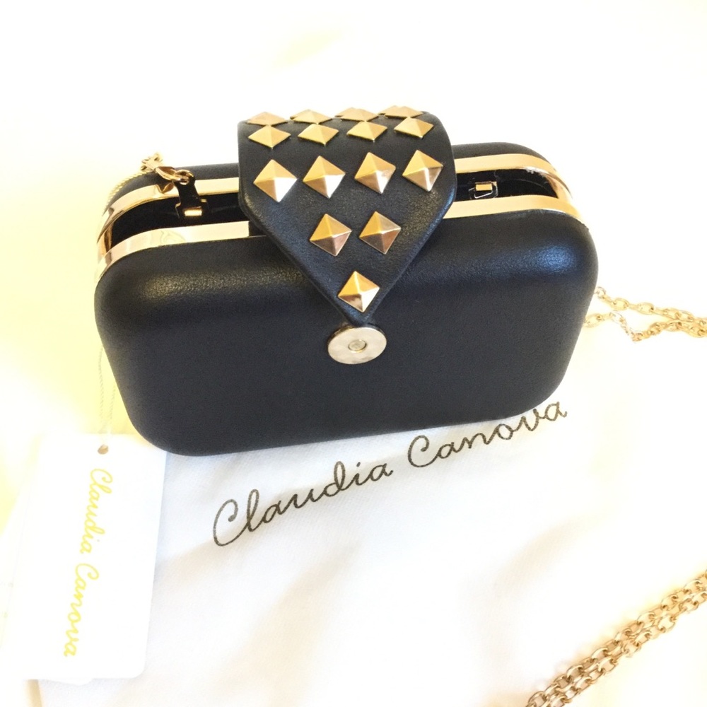 GOLD ROCKSTUDS CLUTCH ❤️